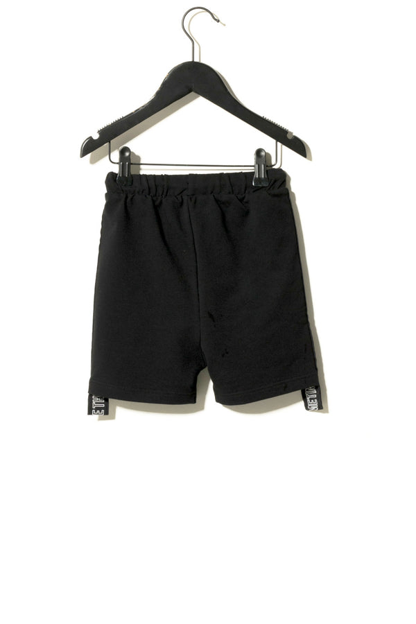 Mustat Elmo Shortsit